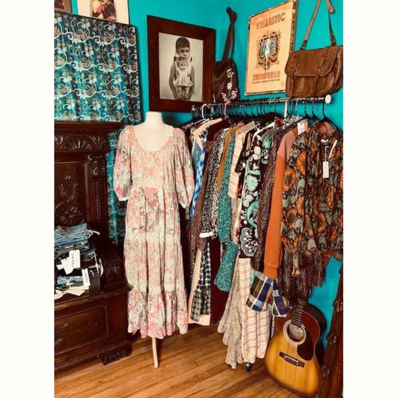 Meet Your Posher, Karen - Picture 2 of 4